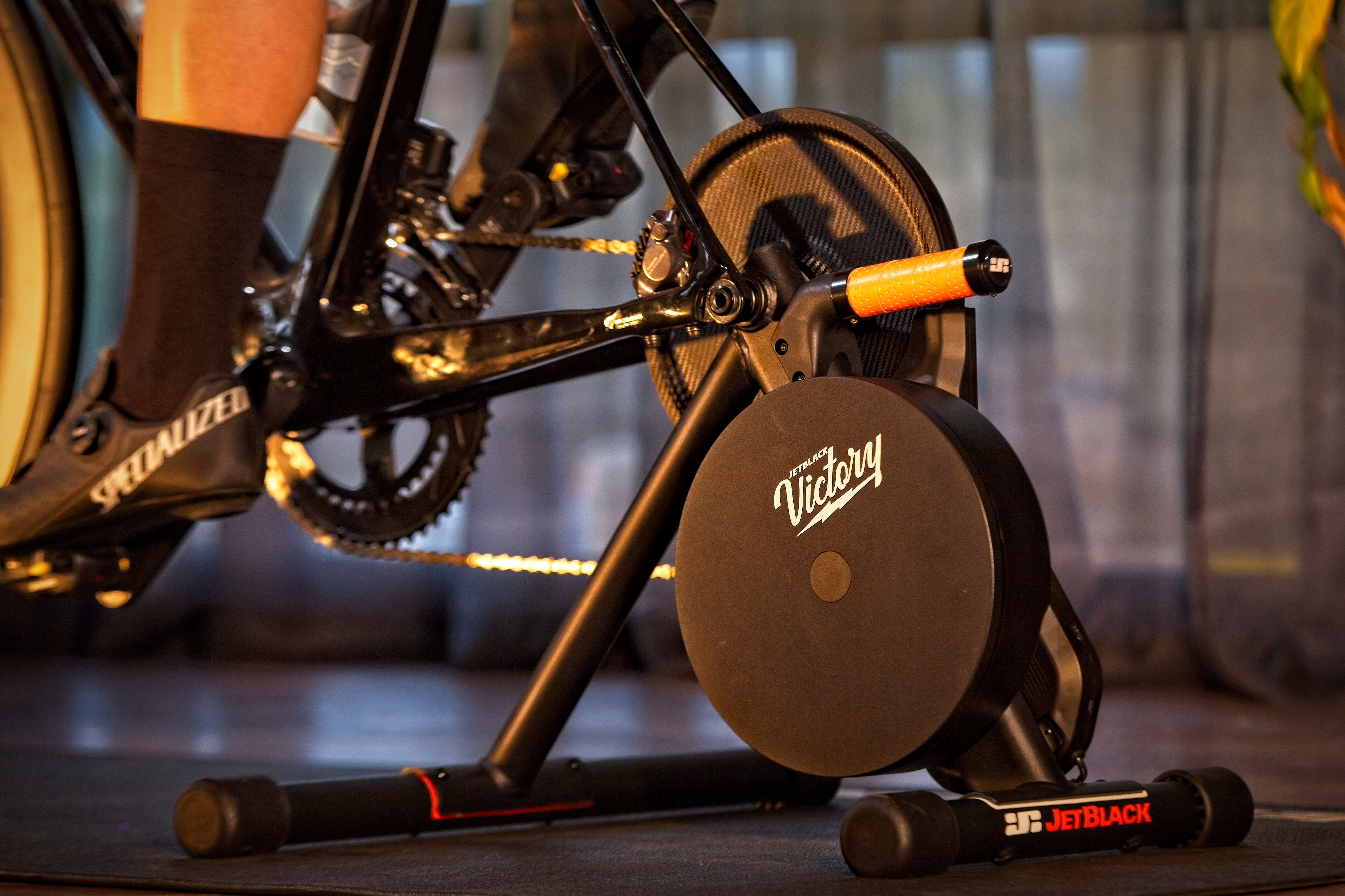 VICTORY Smart Trainer with Zwift Cog and Click